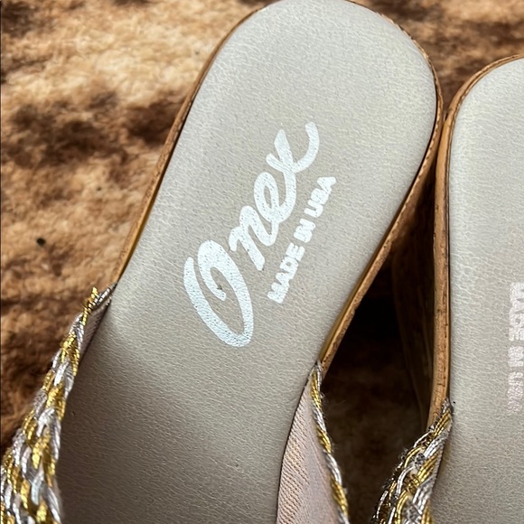 Onex Women's Woven Gold and Silver Wedge Sandals size 39 - Picture 7 of 7